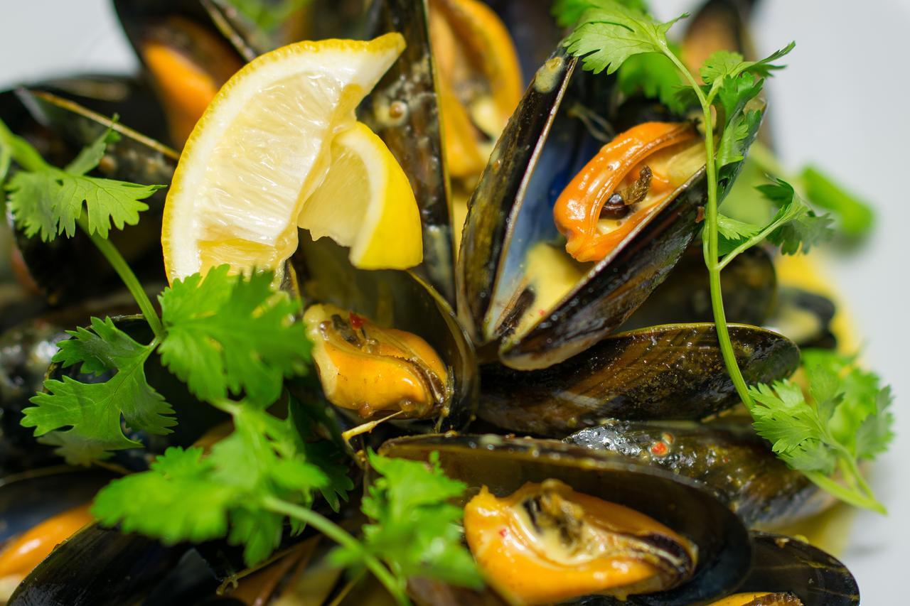 The Fenwick Steak & Seafood Pub Hotell Claughton Eksteriør bilde