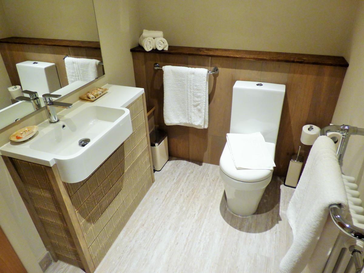 The Fenwick Steak & Seafood Pub Hotell Claughton Eksteriør bilde